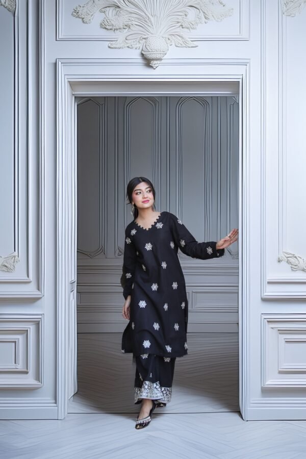 Zoya-BlC2 - Image 3