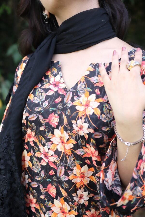 Shafaq – A Sunset Dream in Lawn 🌅
(Premium 3PC | Embroidered Lawn Suit) - Image 8