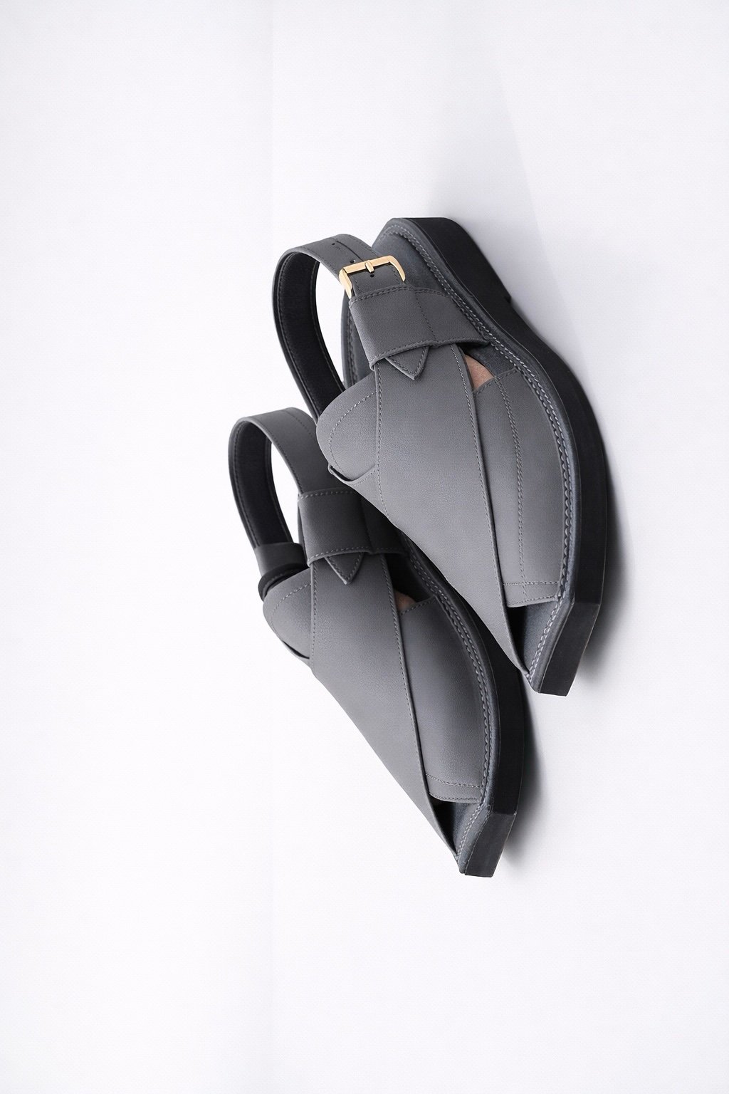 Hot Charcoal Grey Kaptaan Chappal - Image 2