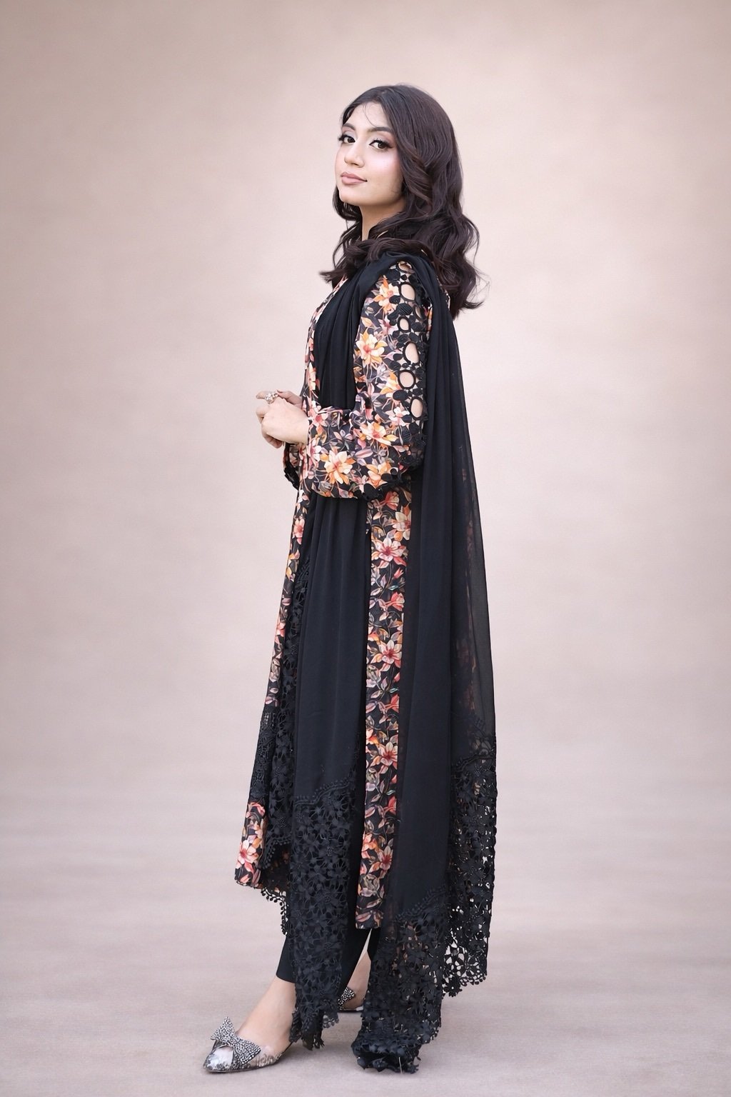 Shafaq β A Sunset Dream in Lawn π
(Premium 3PC | Embroidered Lawn Suit) - Image 3