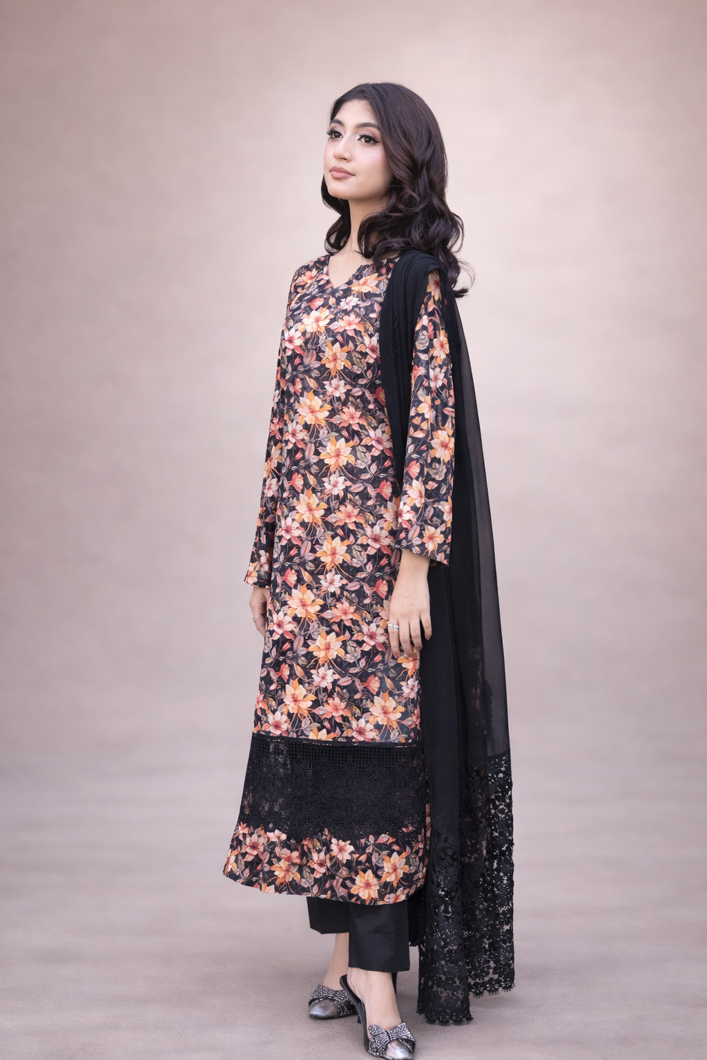 Shafaq β A Sunset Dream in Lawn π
(Premium 3PC | Embroidered Lawn Suit) - Image 4