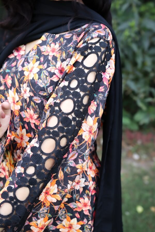 Shafaq – A Sunset Dream in Lawn 🌅
(Premium 3PC | Embroidered Lawn Suit) - Image 4