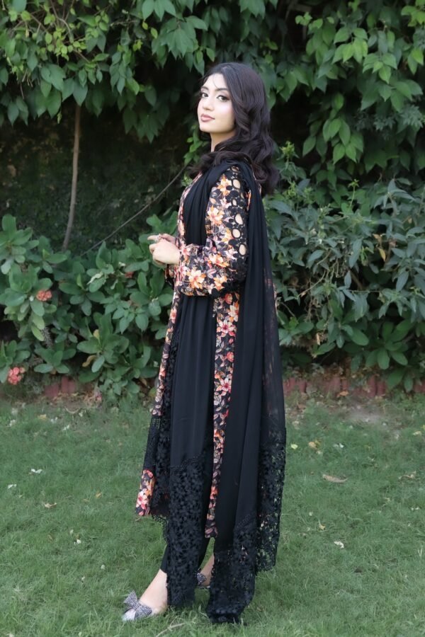 Shafaq – A Sunset Dream in Lawn 🌅
(Premium 3PC | Embroidered Lawn Suit) - Image 10